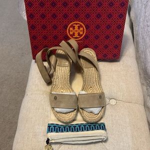 Tory Burch, Never worn espadrille, wedges size 6